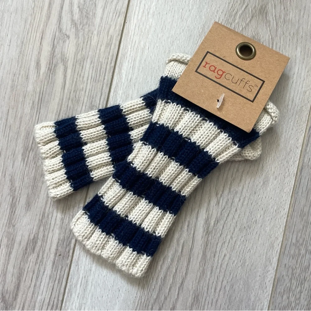 Ragcuffs Wrist Warmers NWT striped knit womens Cream Navy (one size) boho cozy